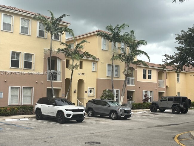Building Photo - 10132 NW 7th St Unit 102