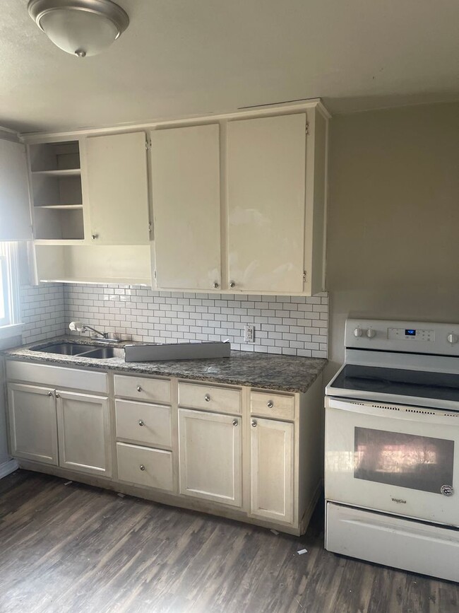 Photo - 3 bedroom, 1 bath