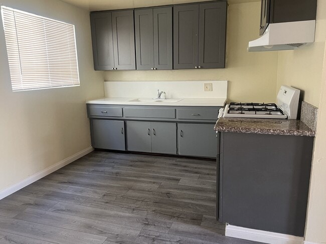 Photo - Algiers Apartments