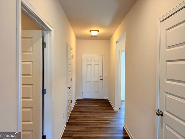 Photo - 824 Kensington St