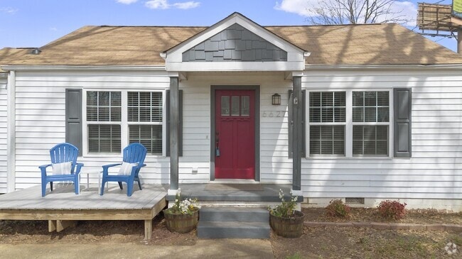 Building Photo - 6627 Hilton Dr Rental