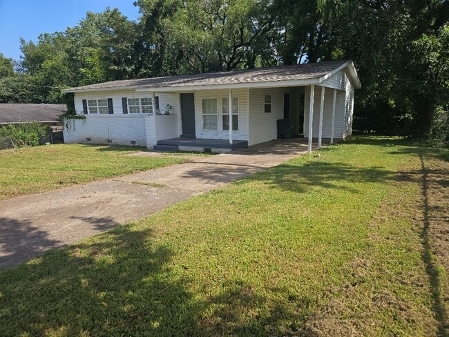 Building Photo - 2407 Medaris Rd NW Rental