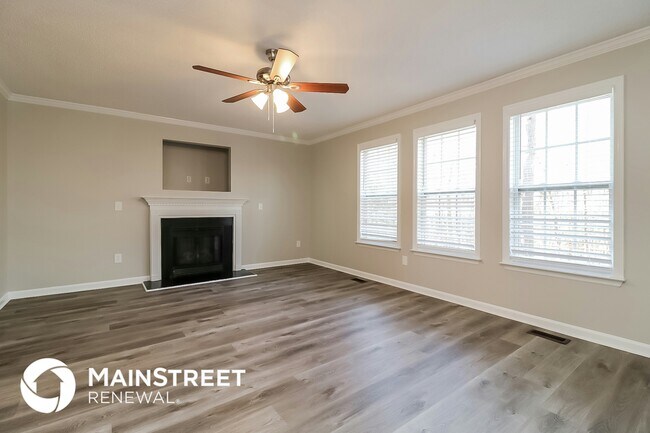 Photo - 152 Falcon Pointe Ln