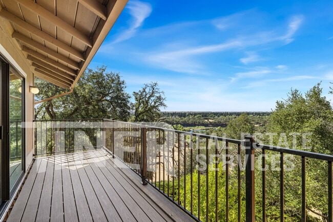 Photo - 8708 Bluff Ln