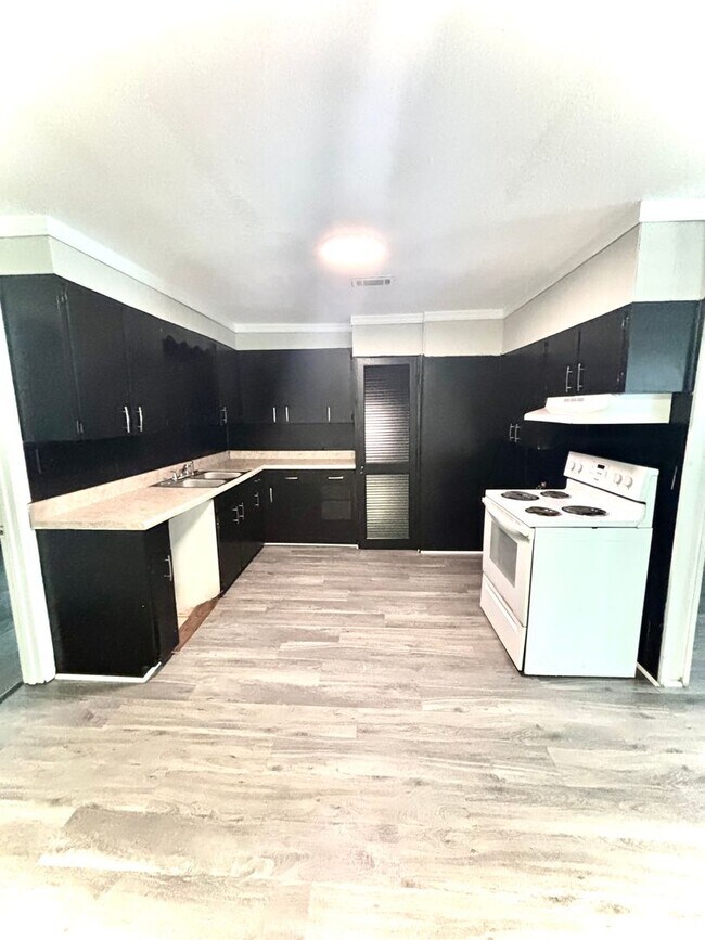 Photo - 1014 Cherry--Move In Ready!