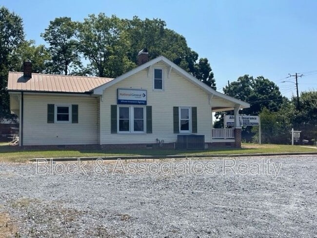 Photo - 207 E Pritchard St