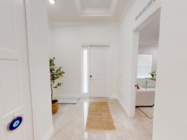 Photo - 409 SW Bradshaw Cir