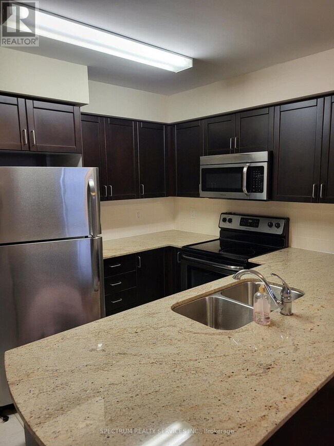 Photo - 75 King William Crescent Unité 609