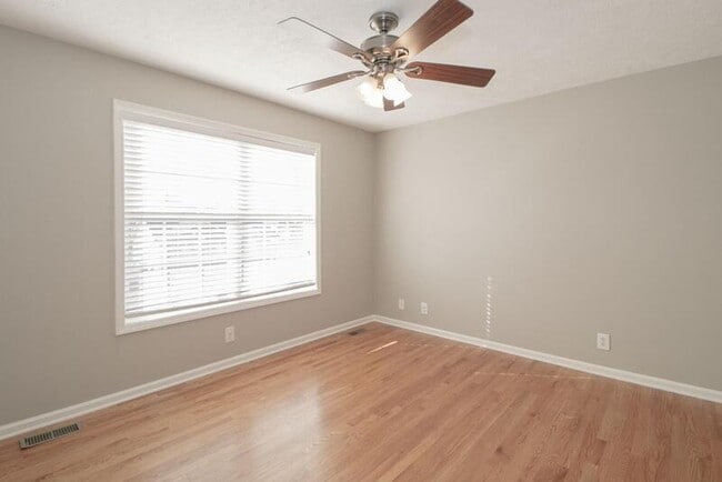 Photo - 3147 Holly Point