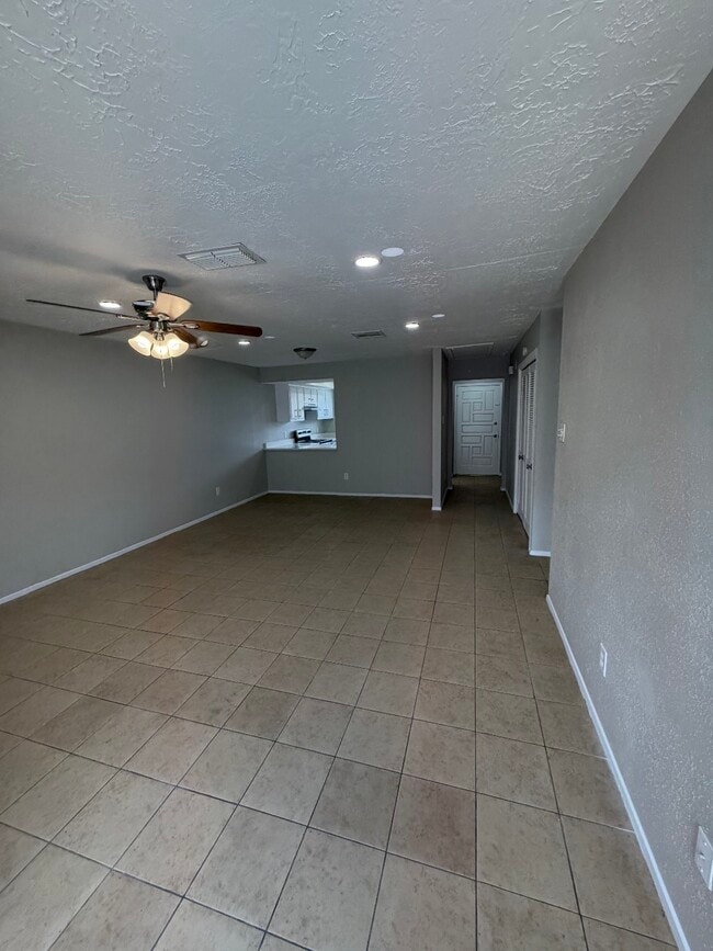 Photo - 6423 S Briar Bayou Dr