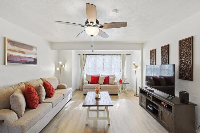 Photo - 711 Red Oak Ln Unidad ID1019621P