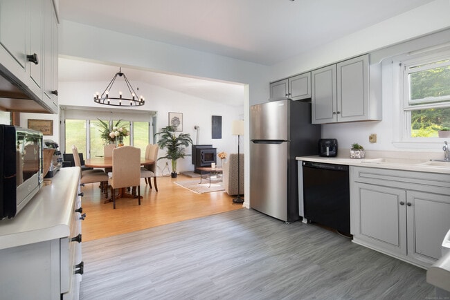 Photo - 37 Greene Ave