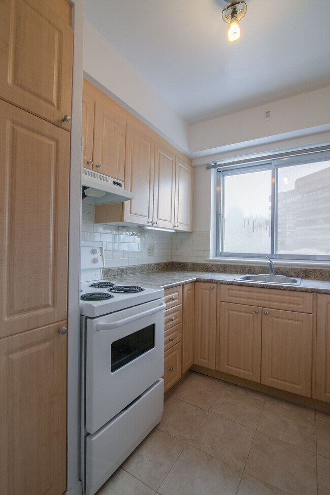 Photo - 3555 Chem. de la Côte-des-Neiges Unit 2316