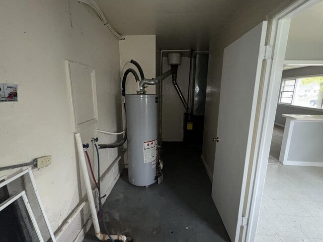 Photo - 2114 N Kitley Ave