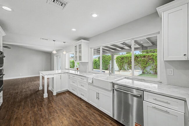 Building Photo - 8881 E Gray Rd