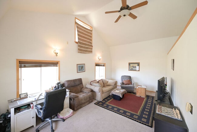 Photo - 3823 MT Highway 40 W