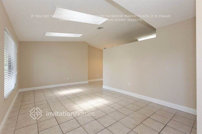 Photo - 10821 NW 33rd St