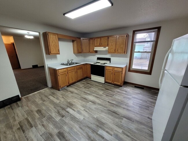 Building Photo - pp1020 Unit 1202