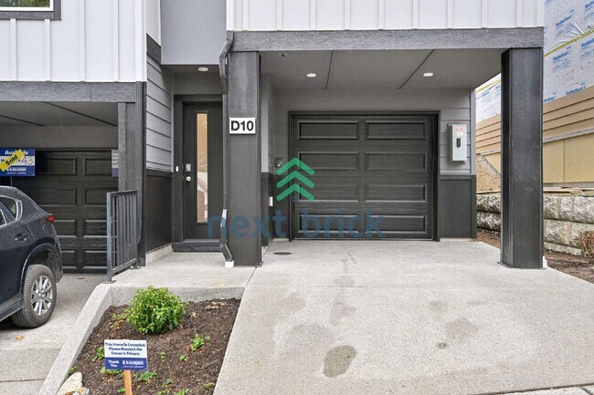 "Brand New Spacious 3-Bed, 3-Bath Townhouse Retreat in Lynnwood - 1,574 Sq Ft of Comfort & Style!"