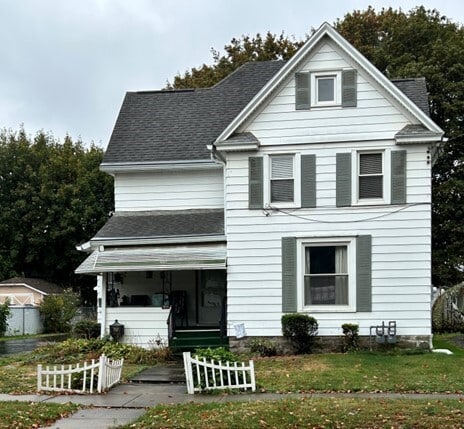Building Photo - 955 Davis St Rental