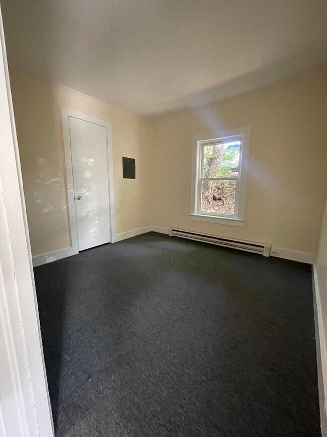188 Cliff St Unit 4