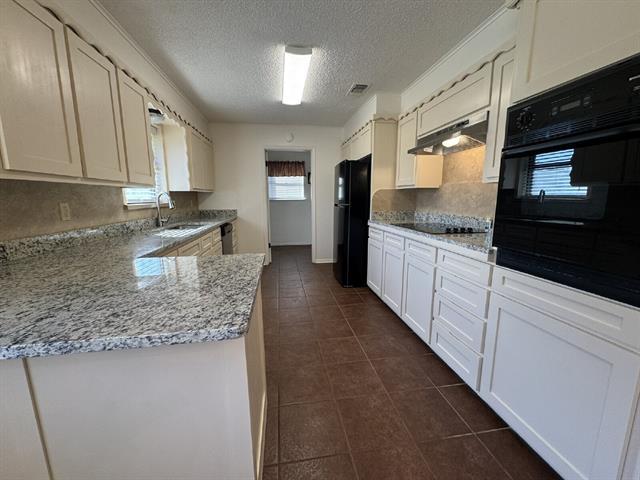 Photo - 208 Prairie Wind Blvd