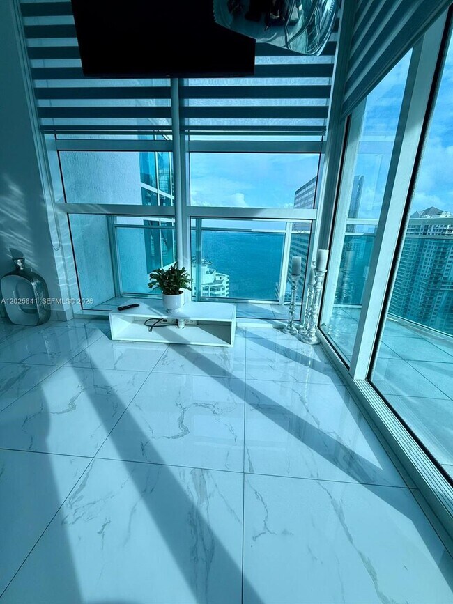 Photo - 951 Brickell Ave Unit 2810