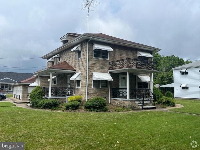Building Photo - 1125 Parkway Ave Rental
