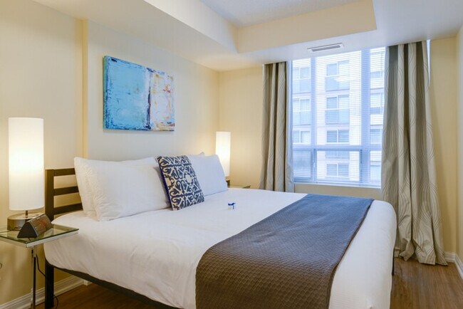 Photo - 212A Adelaide St W Unit ID1034874P