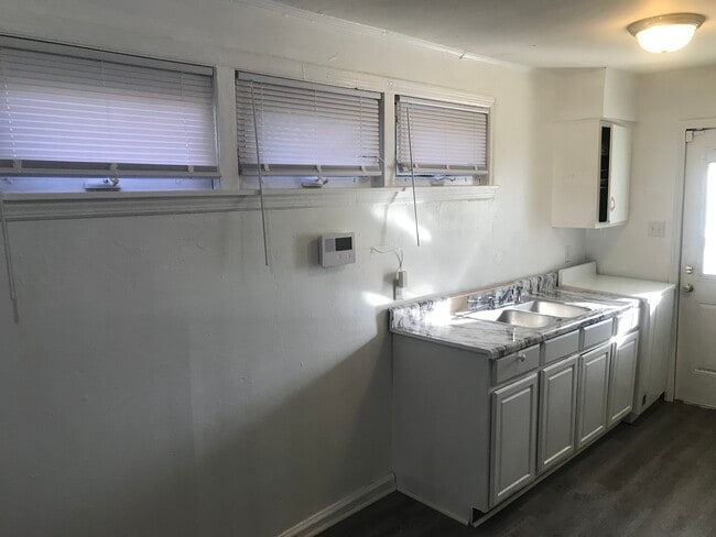 Photo - 604 E Highland Ave