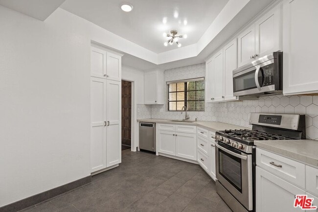 Photo - 818 6th St Unit 301