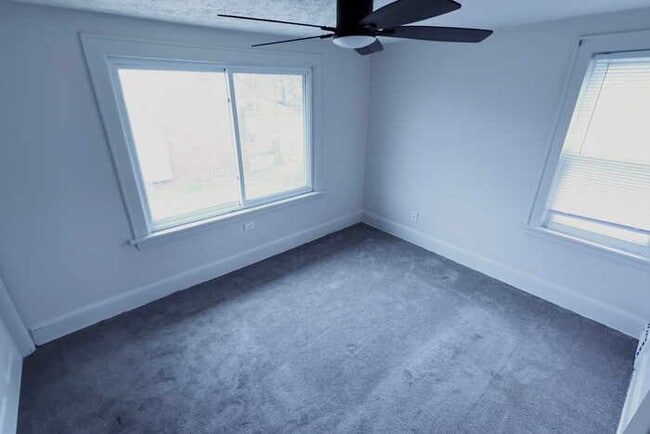 Photo - 165 Colony Crescent