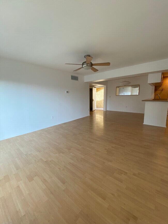 5257 Radford Ave Unidad 301