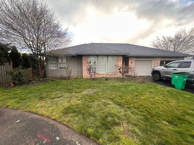 Building Photo - 14441 NE Morris Ct Unit ADU