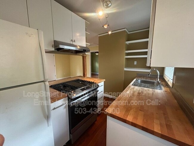 Photo - 4725 NE 50th Pl