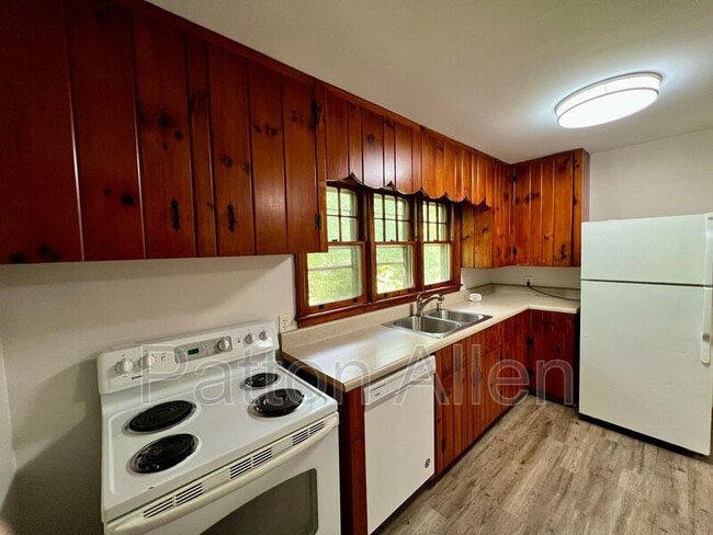 Photo - 29 Evergreen Ave