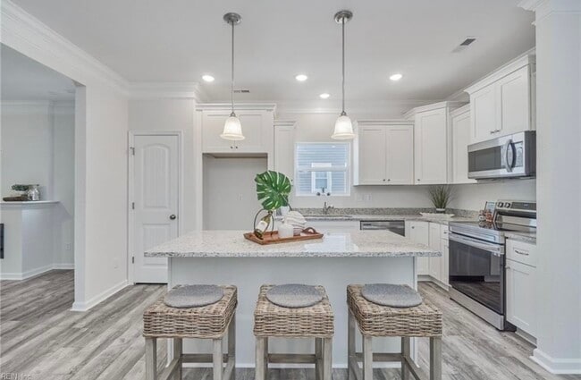 Photo - 1540 Beekman St