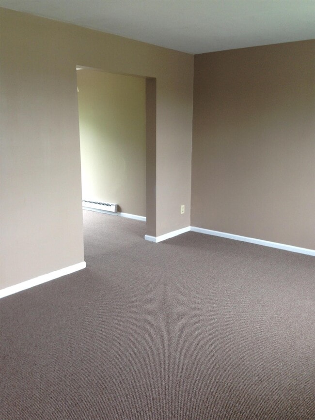 Photo - 4 Windsor Ct