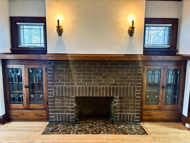 Photo - 5223 W Wisconsin Ave Unit Lower