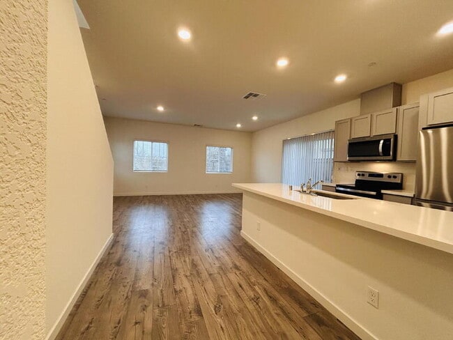 Photo - 5312 Molino Cir