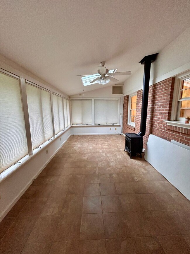 Photo - 3 Bed 2 Bath Ranch Home In Lancaster