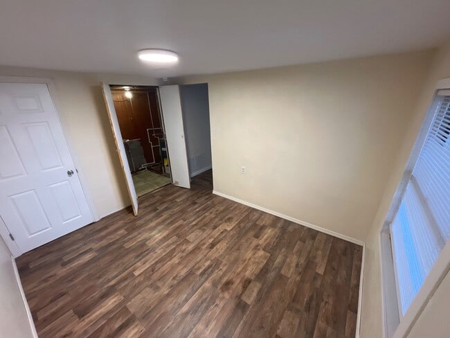 Photo - 216 W 12 Street