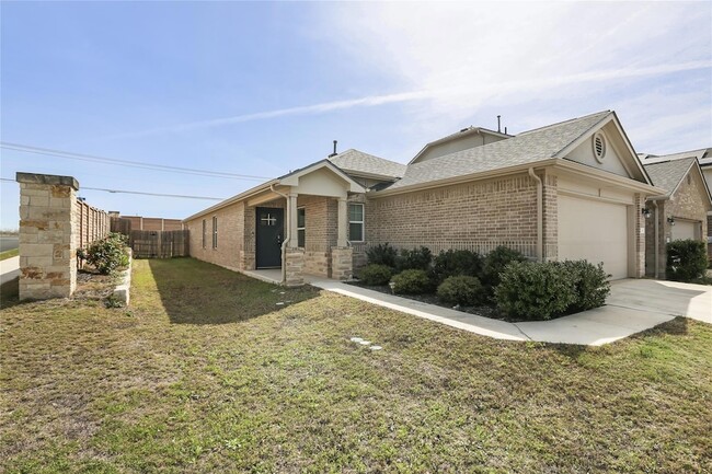 Building Photo - 201 Frederick Dr