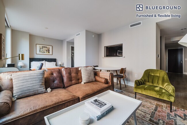 Photo - 2221 I St NW Unidad FL3-ID981