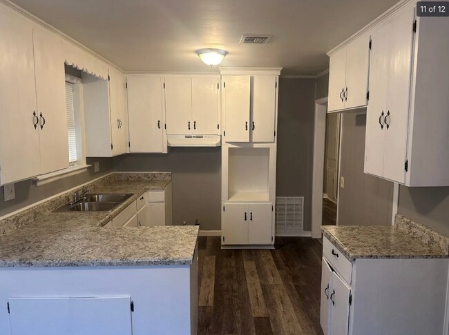 Photo - 1154 Lakewood Dr