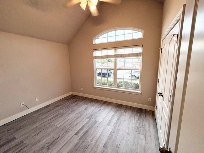 Photo - 1284 N Cannondale Dr