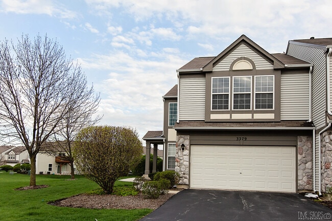Building Photo - 3279 Bromley Ln