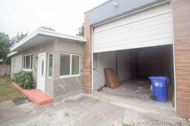 Photo - 1650 NE 44th St