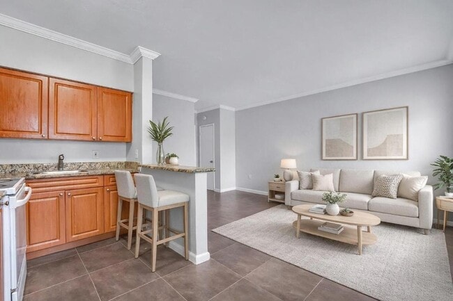 Building Photo - 521 NE 82nd Terrace Unit 9