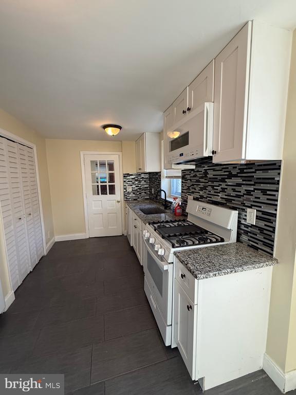 Photo - 557 Powderhorn Rd